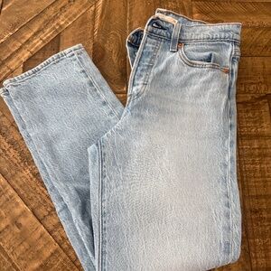 Levi’s premium wedgie straight jeans
